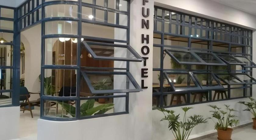 Fun Hotel Rayong Exterior foto