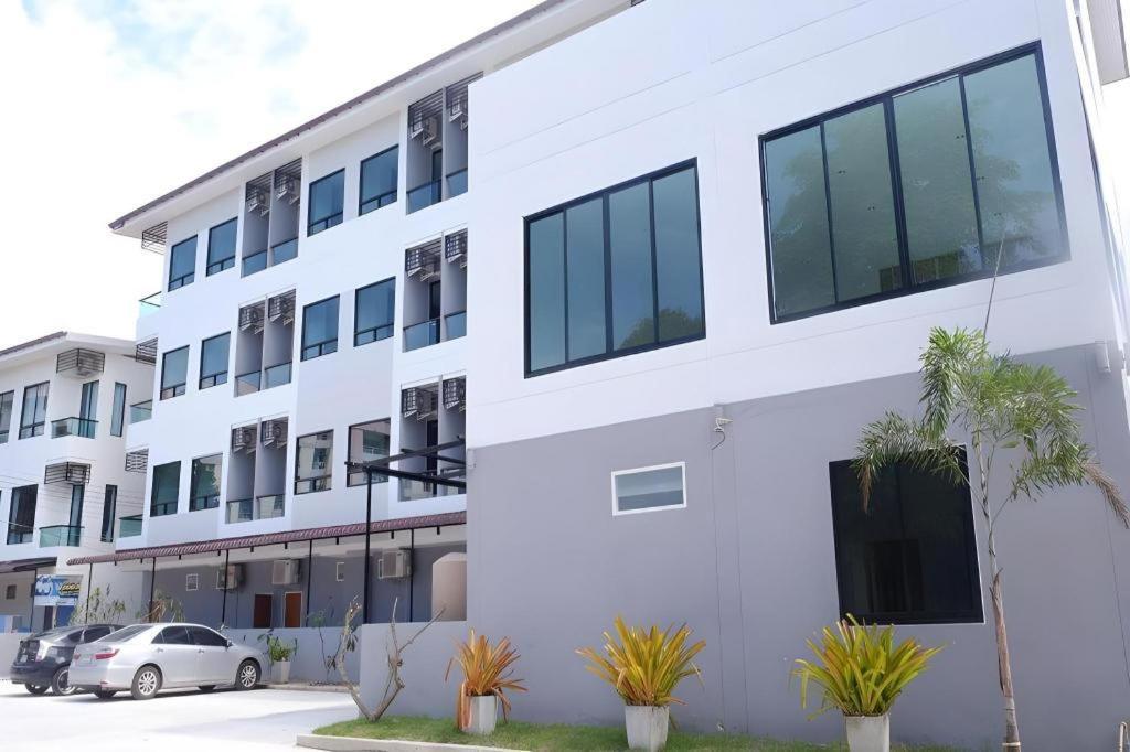 Fun Hotel Rayong Exterior foto
